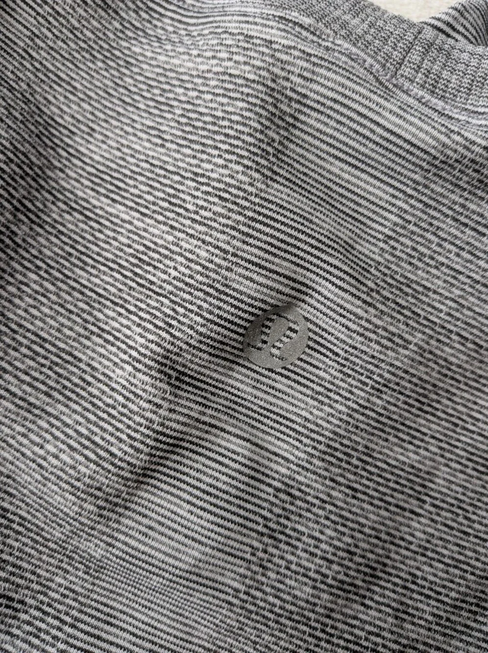 Lululemon Swiftly Tech Long Sleeve Breeze Relaxed Fit